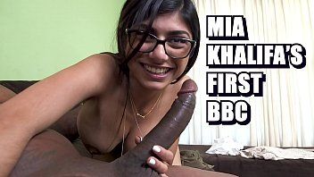 play Mia Khalifa fa sesso hardcore con un africano con un grosso cazzo