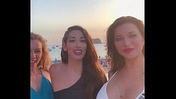 play La rumana Clea Gaultier disfruta de un sexo hardcore después de la fiesta en Ibiza
