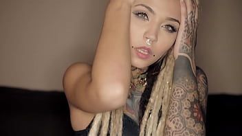 play Video foarte hot cu populara italianca