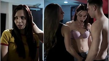 play Este deschis la o partida de threesome atata timp cat femeile il platesc