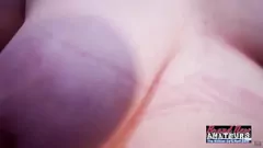 play Pipe et soin du visage explicites de Marla, rousse bien roulée