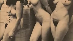 play Découvrez l'âge d'or du porno: orgie vintage avec des chattes velues